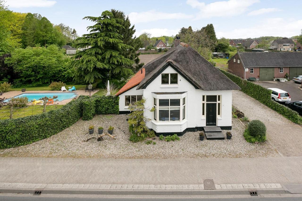 Het Opgemaakte Bed Haps Exterior foto